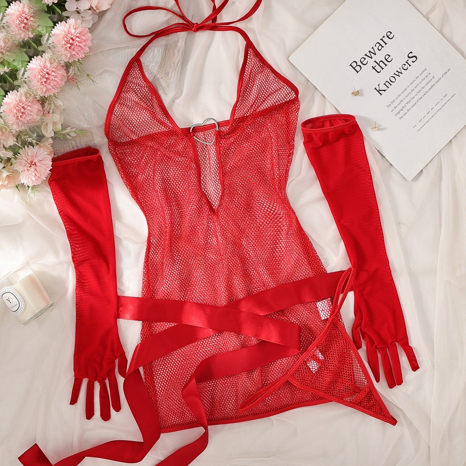 Conjunto de lencería erótica de encaje con cuello halter, aro y forma de corazón