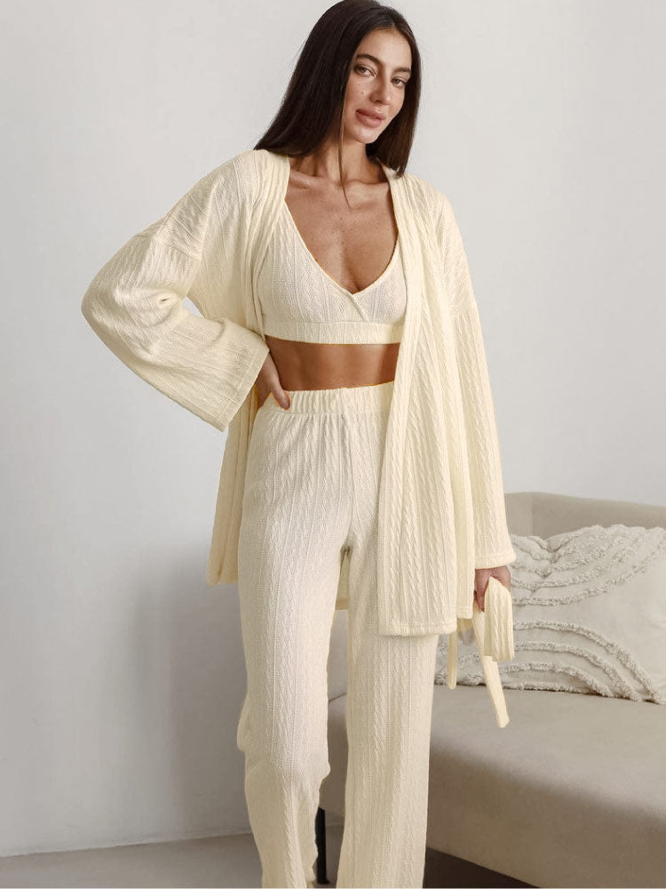 Conjunto de bata y pantalón largo a rayas holgados