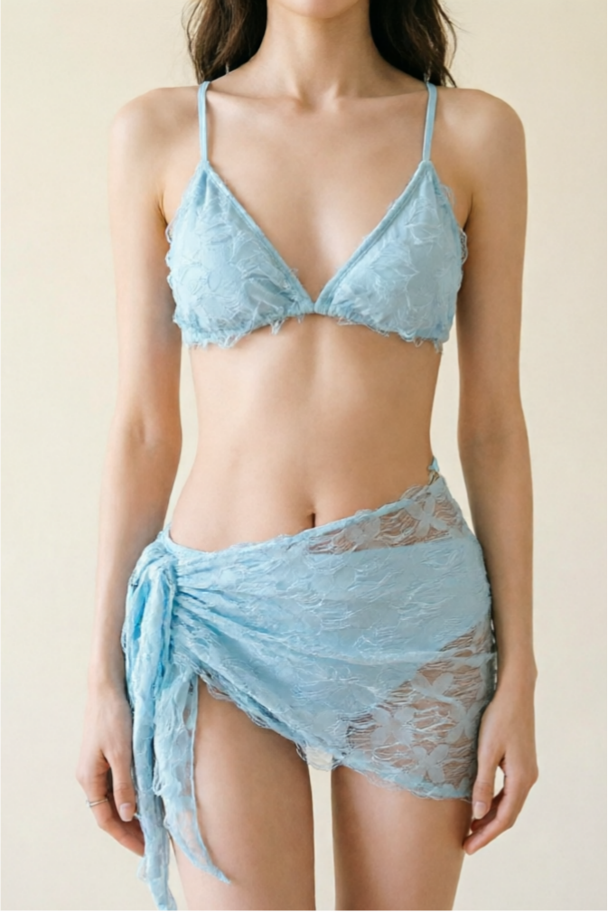 Conjunto de bralette de encaje y falda cruzada