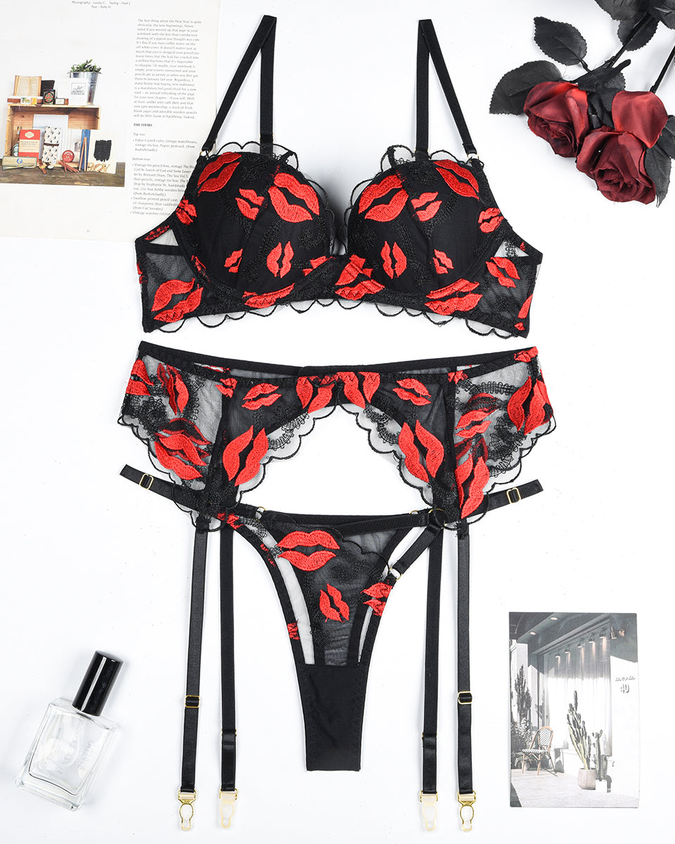 Conjunto de estampados bordados con ligueros