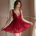 Pijama Sensual Espalda Abierta - Camisón Transparente de Encaje con Abertura y Diseño de Cuello en V