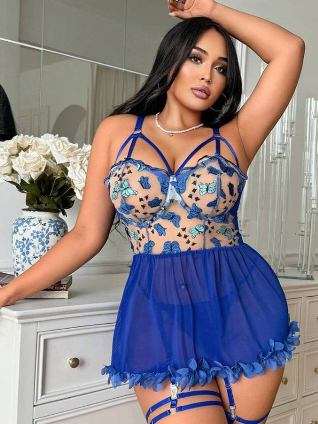 Vestido Transparente de Talla Grande con Encaje Bordado de Mariposas