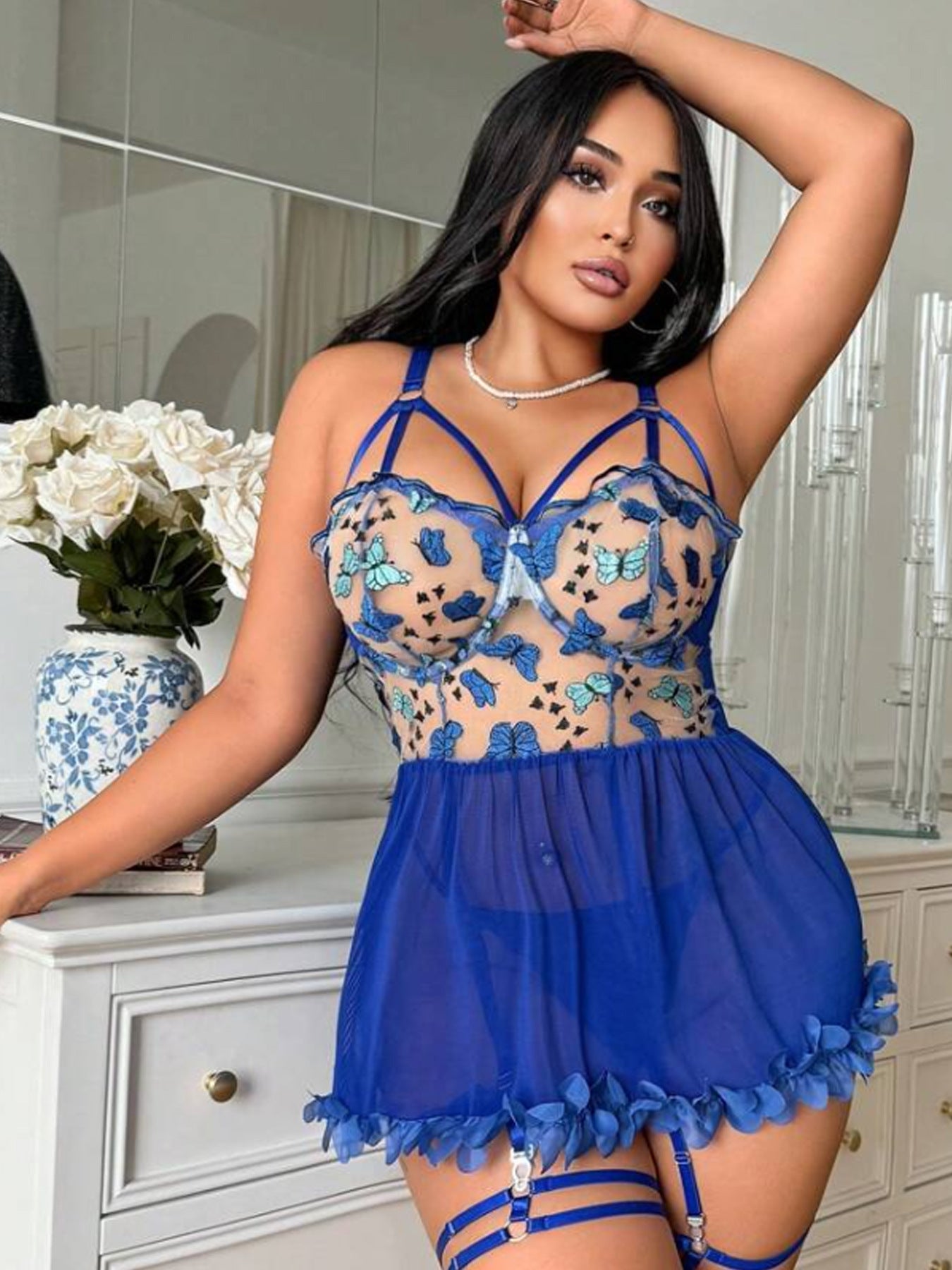 Vestido Transparente de Talla Grande con Encaje Bordado de Mariposas