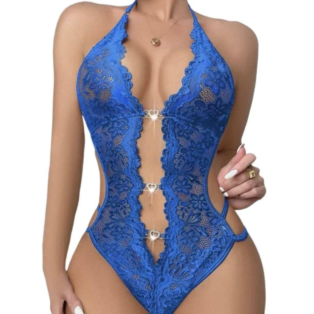 Vestido ajustado de encaje y pedrería con cuello halter