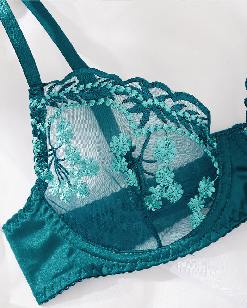 Conjunto de lencería con liguero de encaje bordado