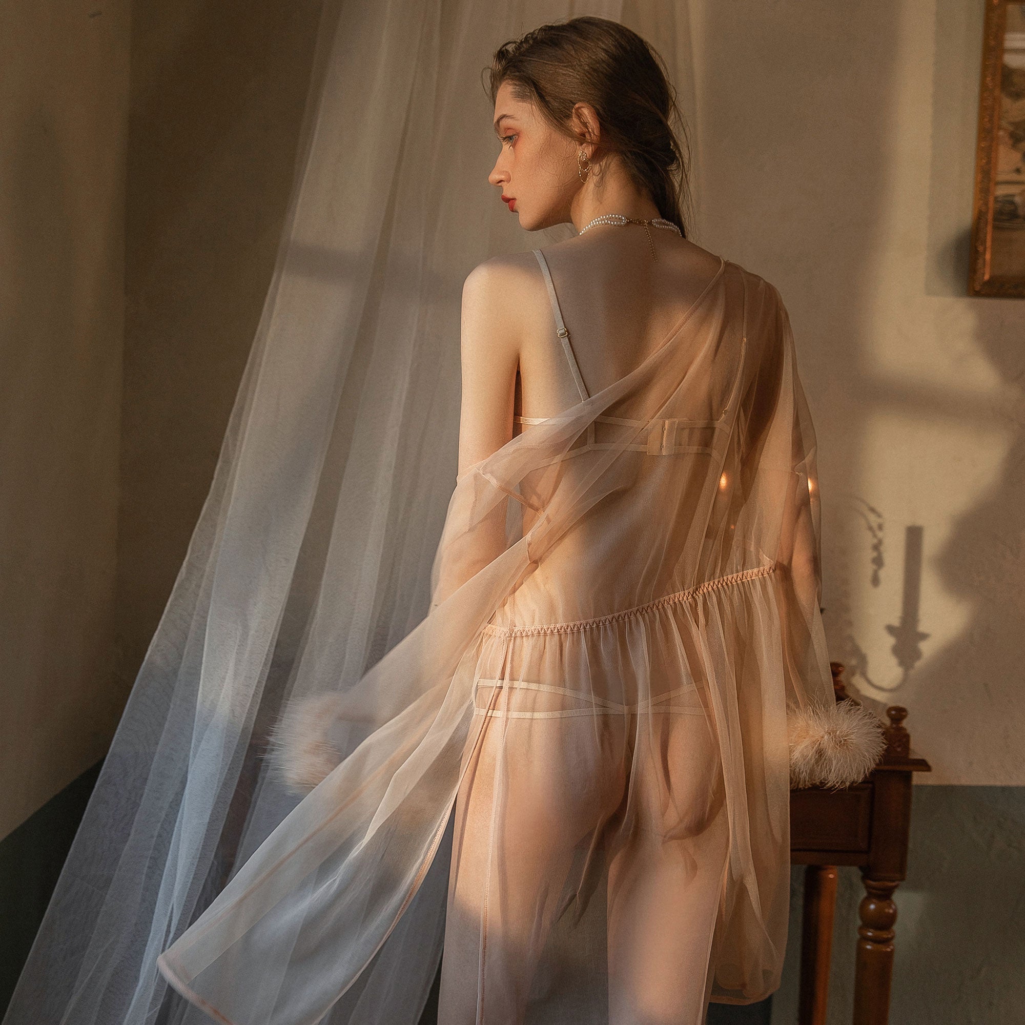 Camisón erótico de tres puntos peludo para mujer