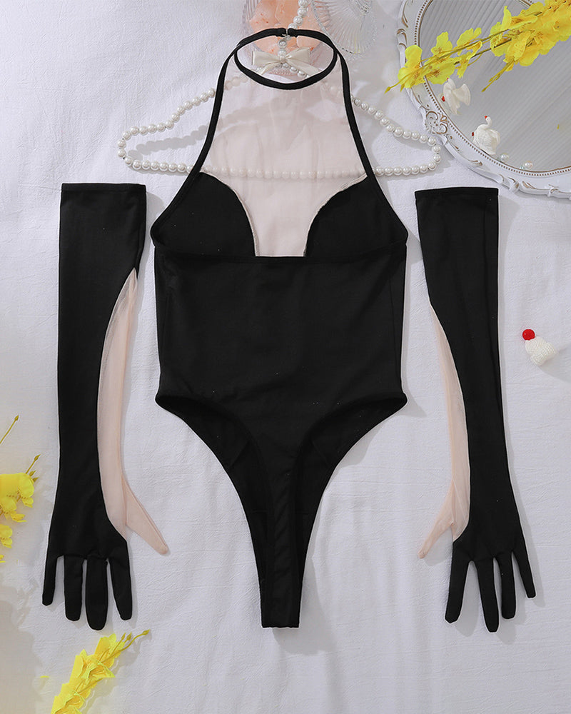 Body con paneles de malla y escote pronunciado