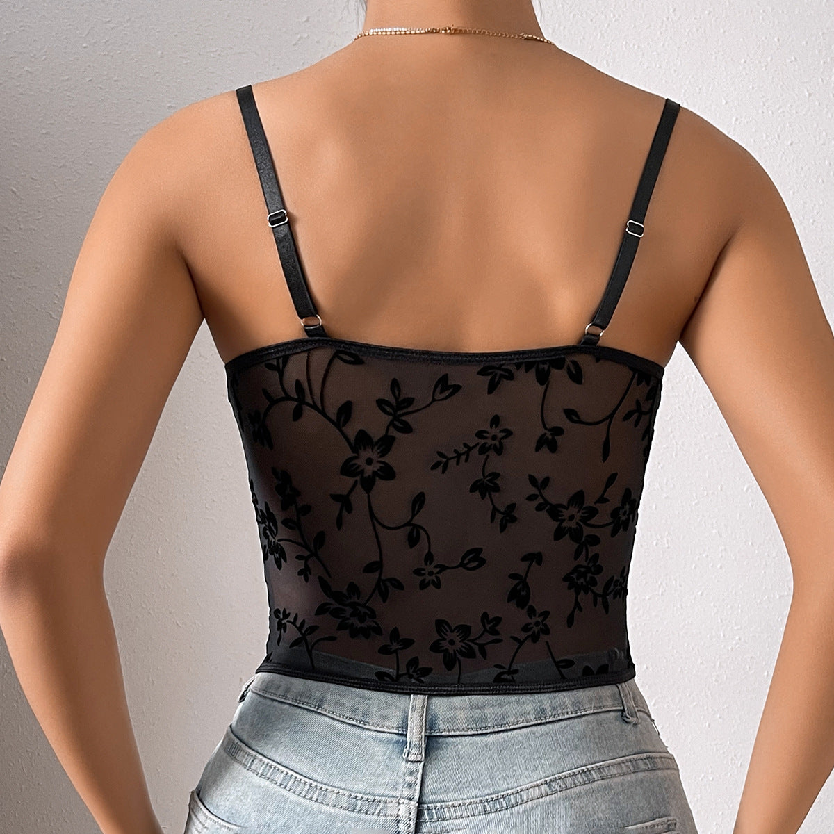 Minifaja de malla transparente de corte bajo con tirantes y varillas de espiga