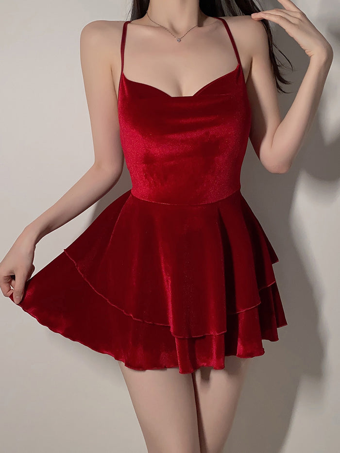 Camisón sexy de terciopelo con tirantes en capas