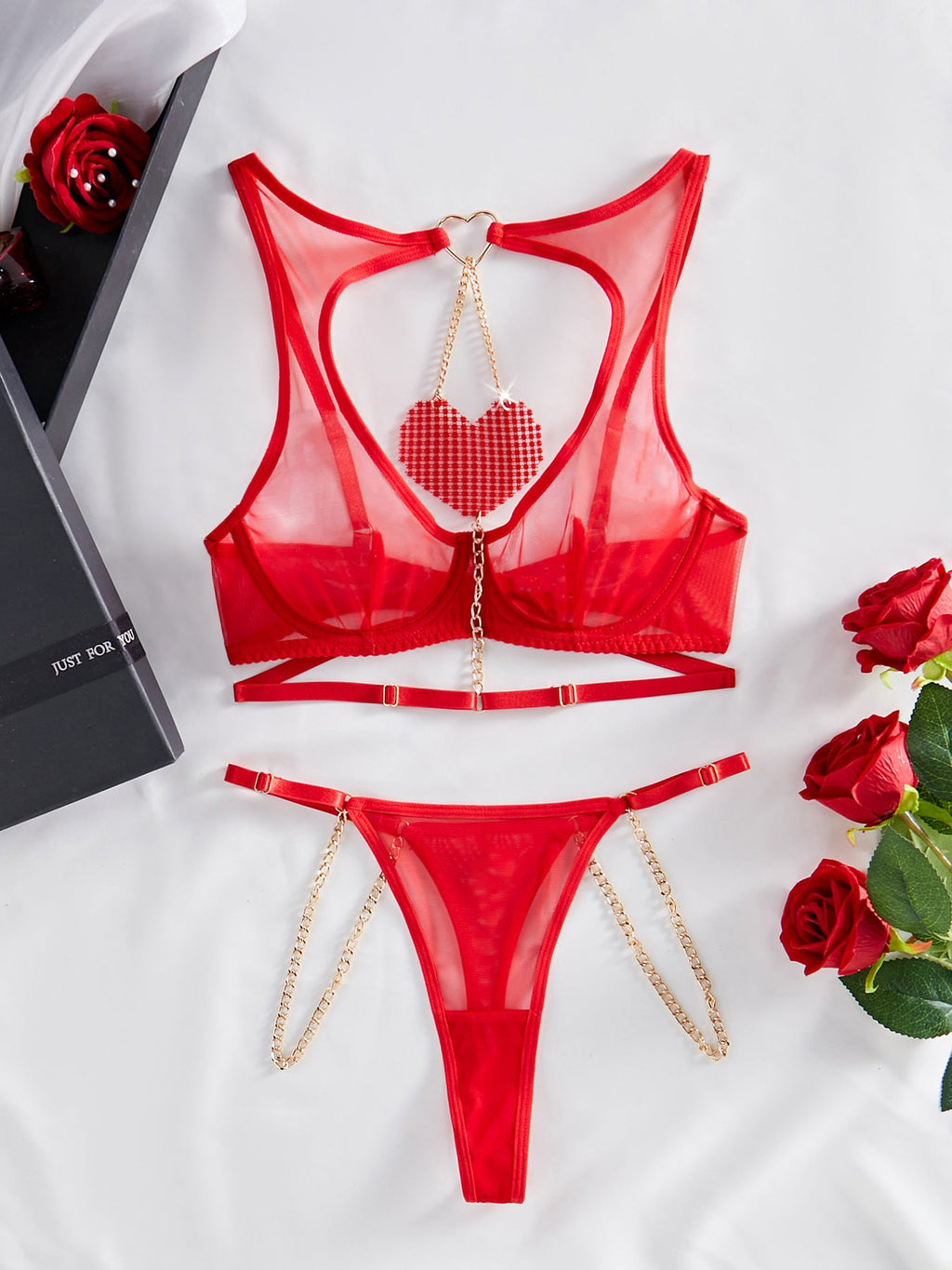Conjunto de lencería sexy de dos piezas con cadena de amor roja, malla transparente cómoda y divertida