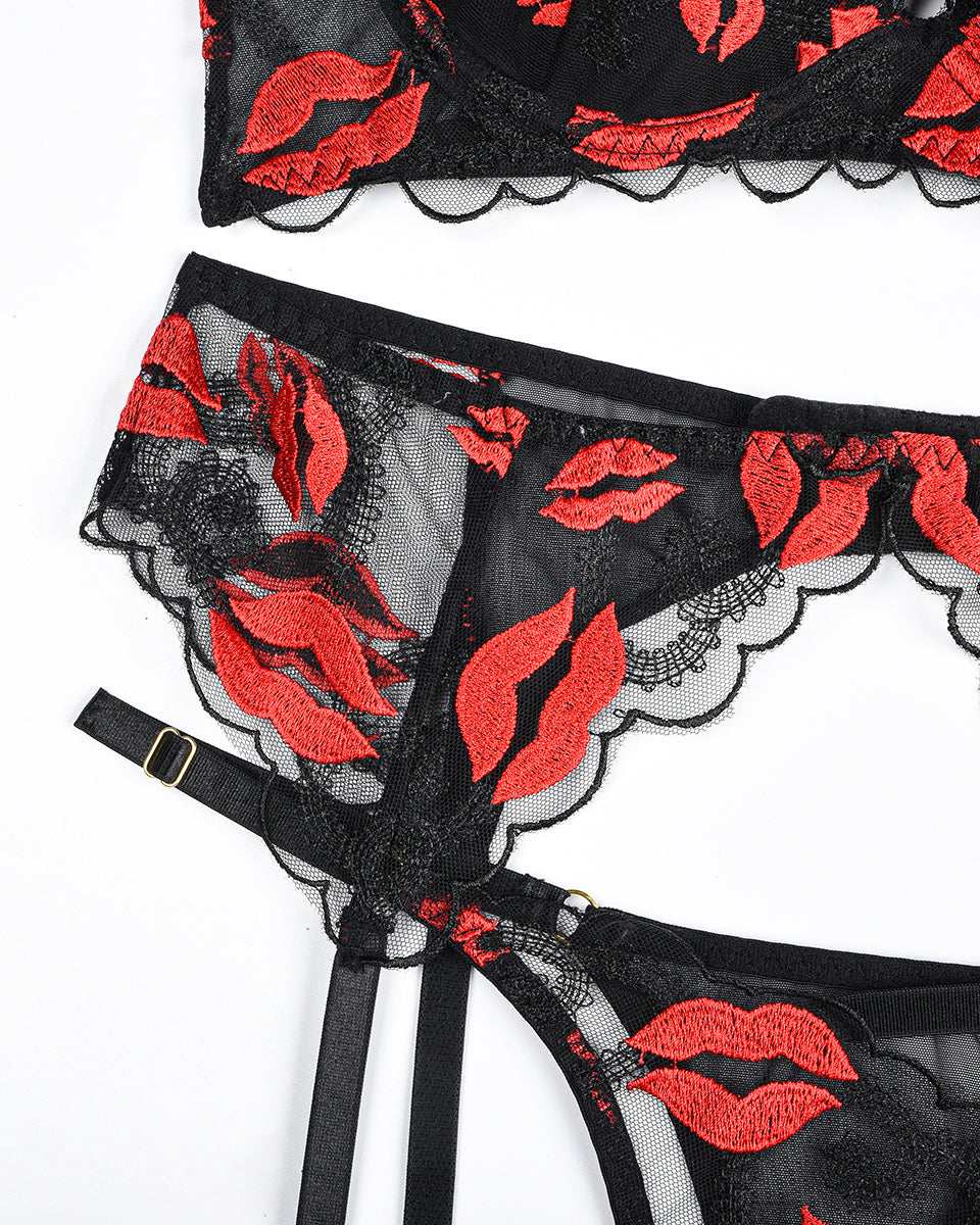 Conjunto de estampados bordados con ligueros