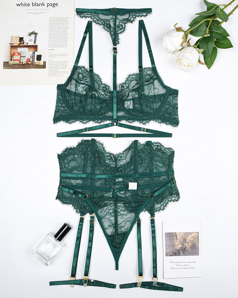 Conjunto de bralette y braguita de encaje con liguero